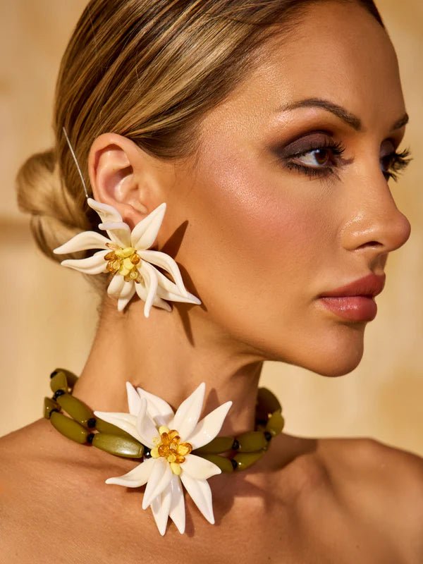 Bohemian Flower Necklace - Livetta