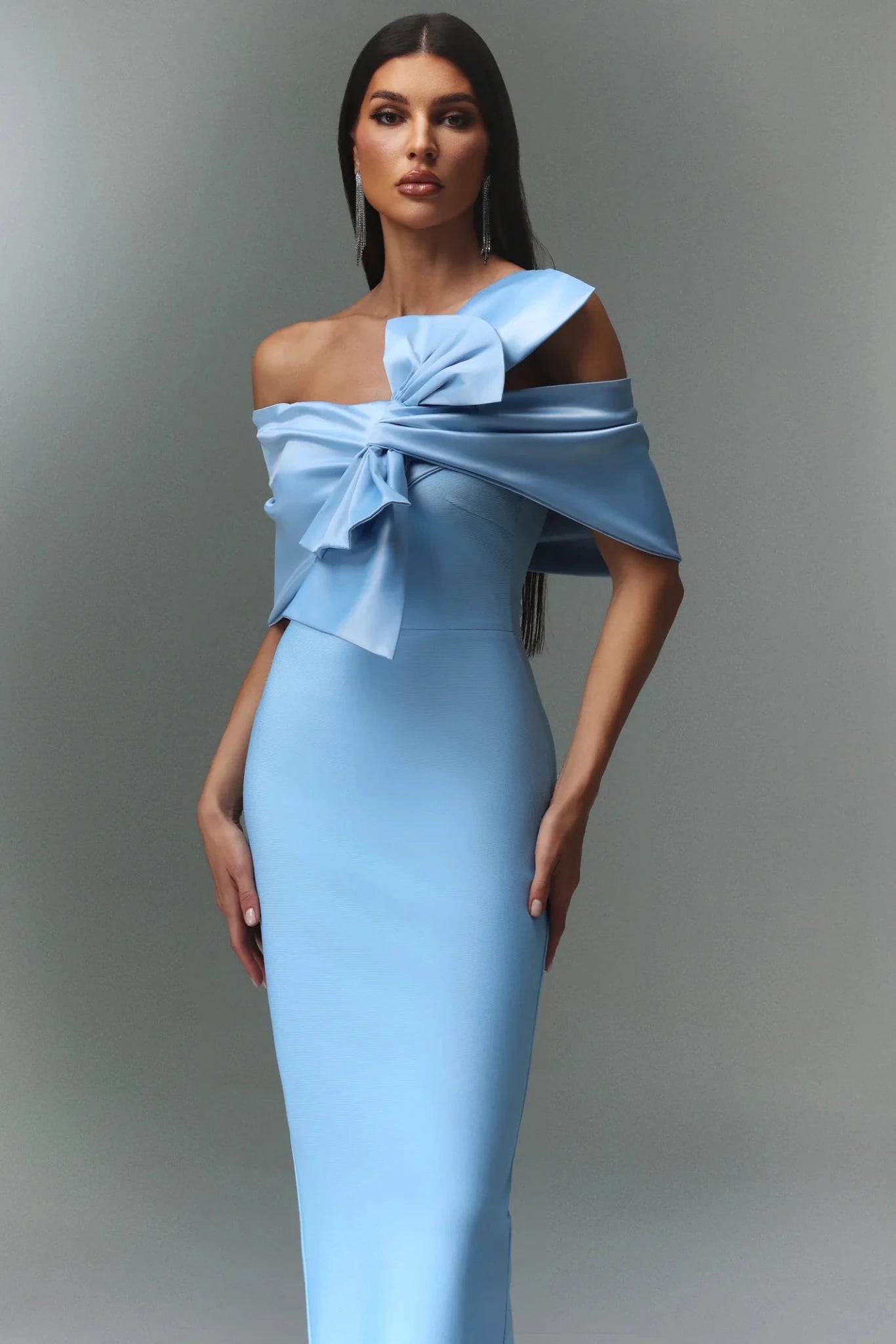 Linda Off - The - Shoulder Bow Bandage Maxi Dress - Livetta