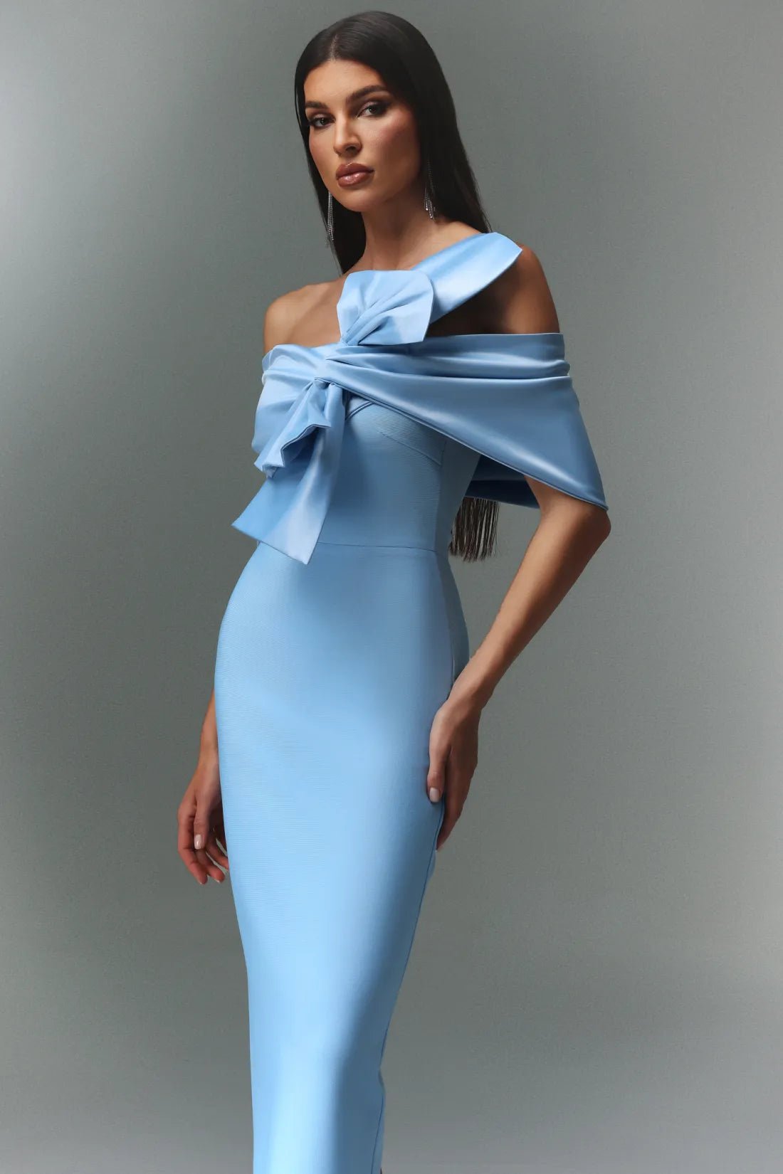 Linda Off - The - Shoulder Bow Bandage Maxi Dress - Livetta